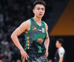 乐鱼电竞平台-羡慕！原帅：赵继伟玩起球来是样样精通 什么动作都随便做